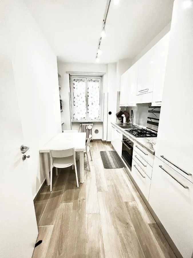 Apartment Appartamento Di Andrea Milan